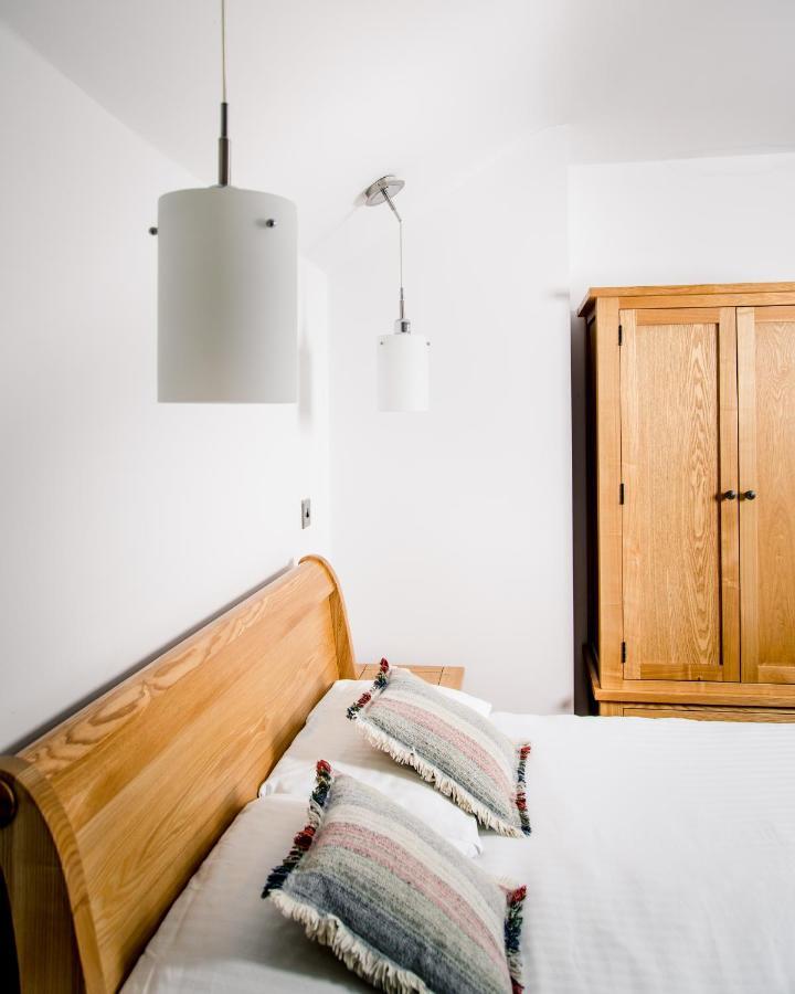Gwesty'R Emlyn Hotel Ньюкасл Емлин Экстерьер фото